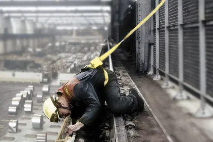 Безопасная работа при обслуживании подкрановых путей