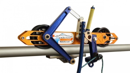 Устройство для движения по канатной дороге