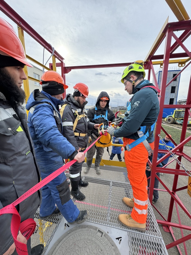 Обучение по применению СИЗ установка временной анкерной линии