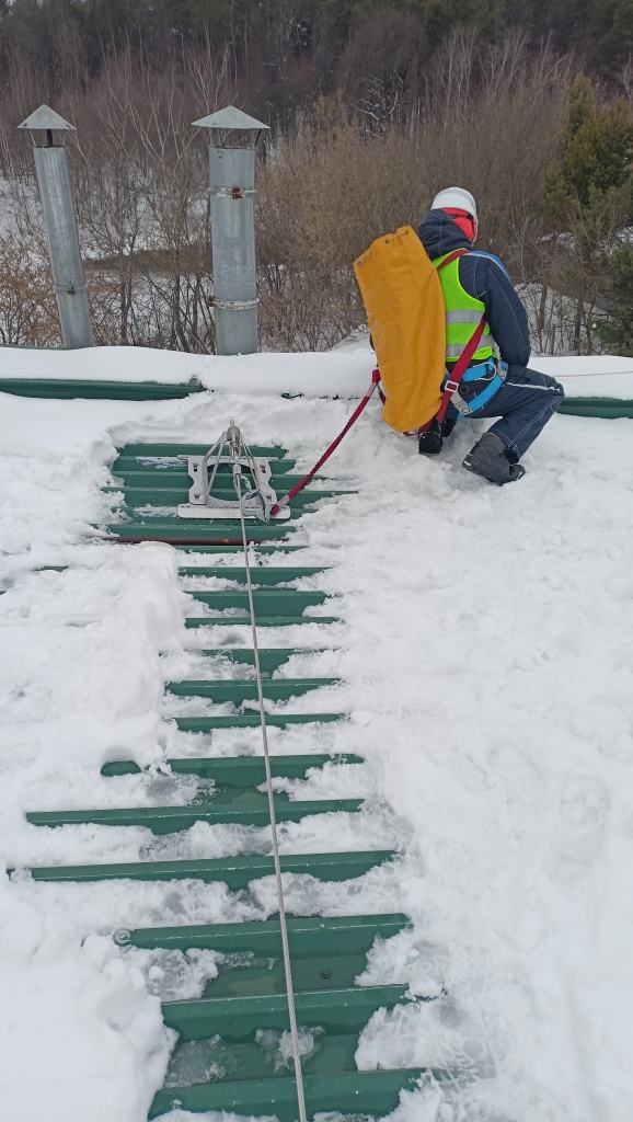 Обеспечение безопасности на кровле. Работа на высоте. Анкерные линии