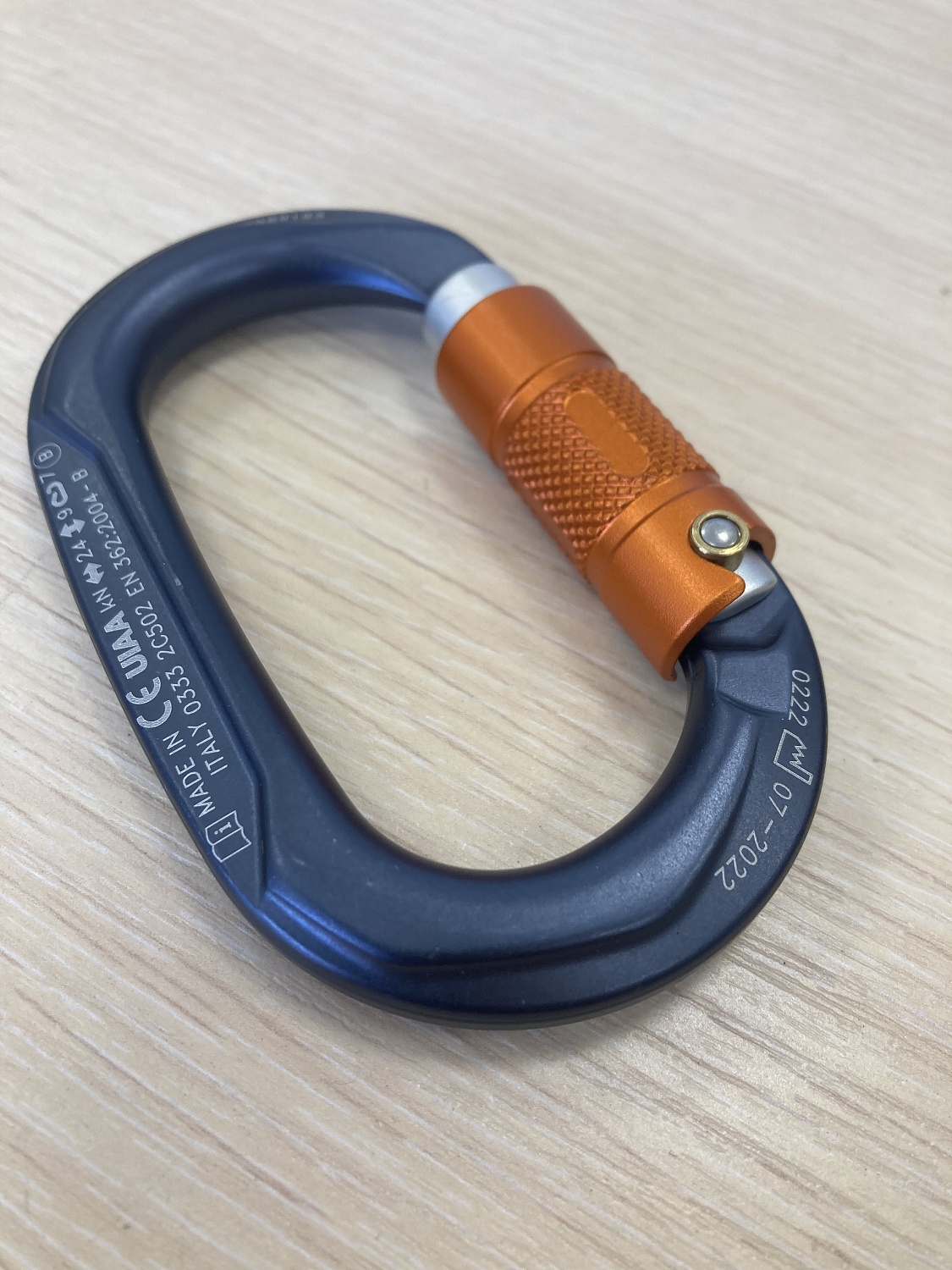 Карабин алюминиевый  Climbing technology OVAL OVX TG