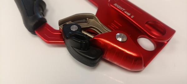 Зажим GURU FAWKES под правую руку: купить в интернет-магазине