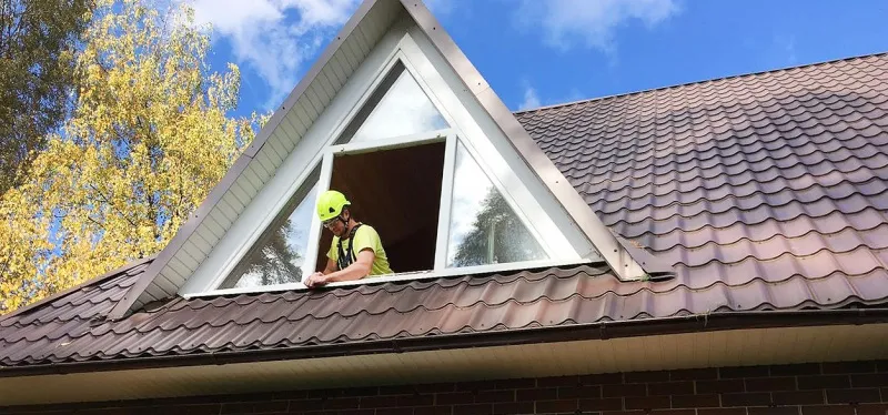 Организация безопасных работ при монтаже окон, систем кондиционирования