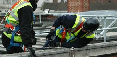 Предустановленная система эвакуации при работах в системах канатного доступа