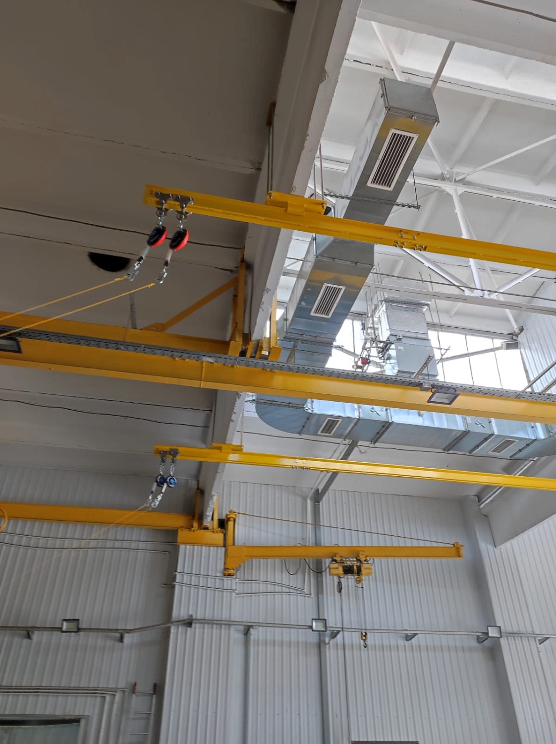 Анкерные линии для безопасной работы на автобусах