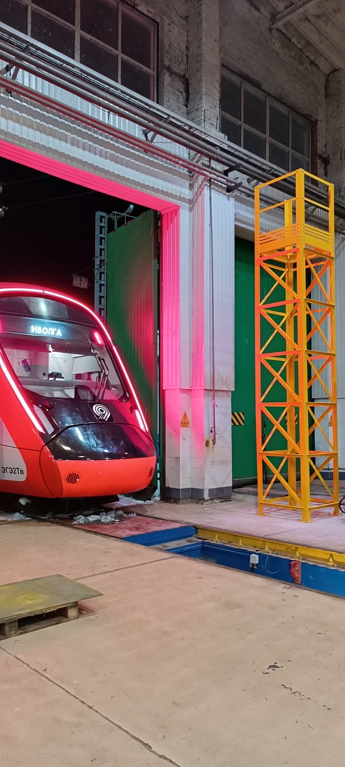 Анкерные устройства типа D и площадки подъема в моторвагонном депо Подмосковья