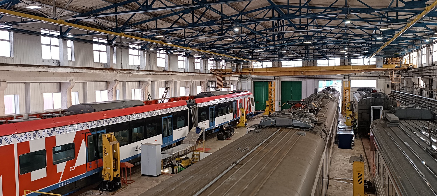 Анкерные устройства типа D и площадки подъема в моторвагонном депо Подмосковья