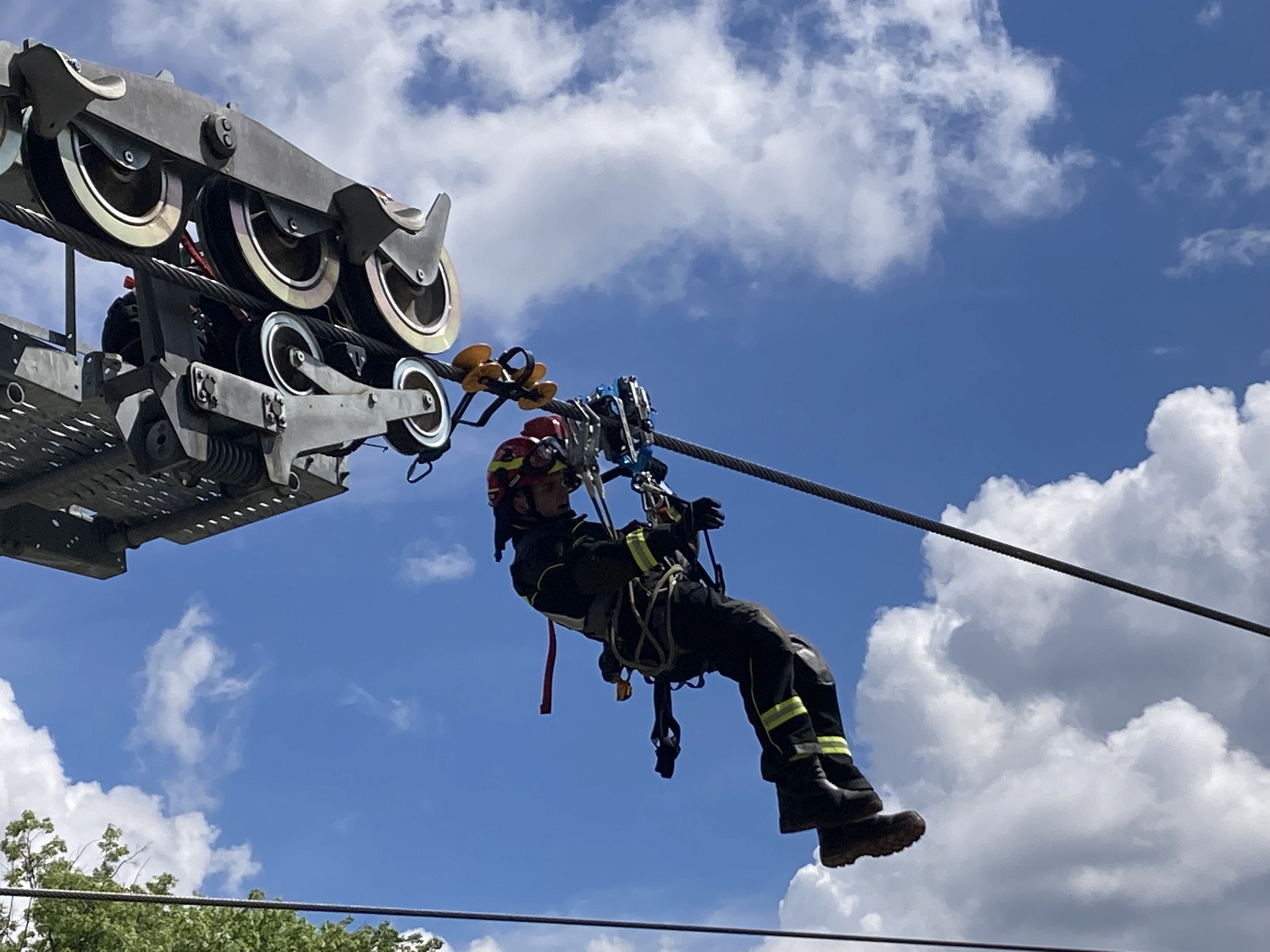 Проект оснащения кабин канатной дороги анкерными устройствами для эвакуации