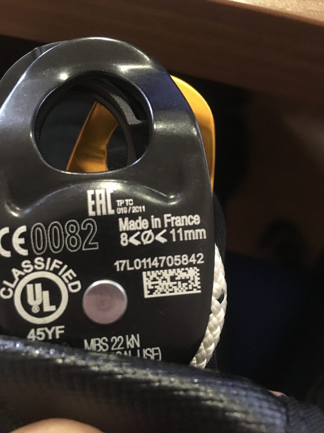 Периодический осмотр СИЗ от падения с высоты: типовые повреждения