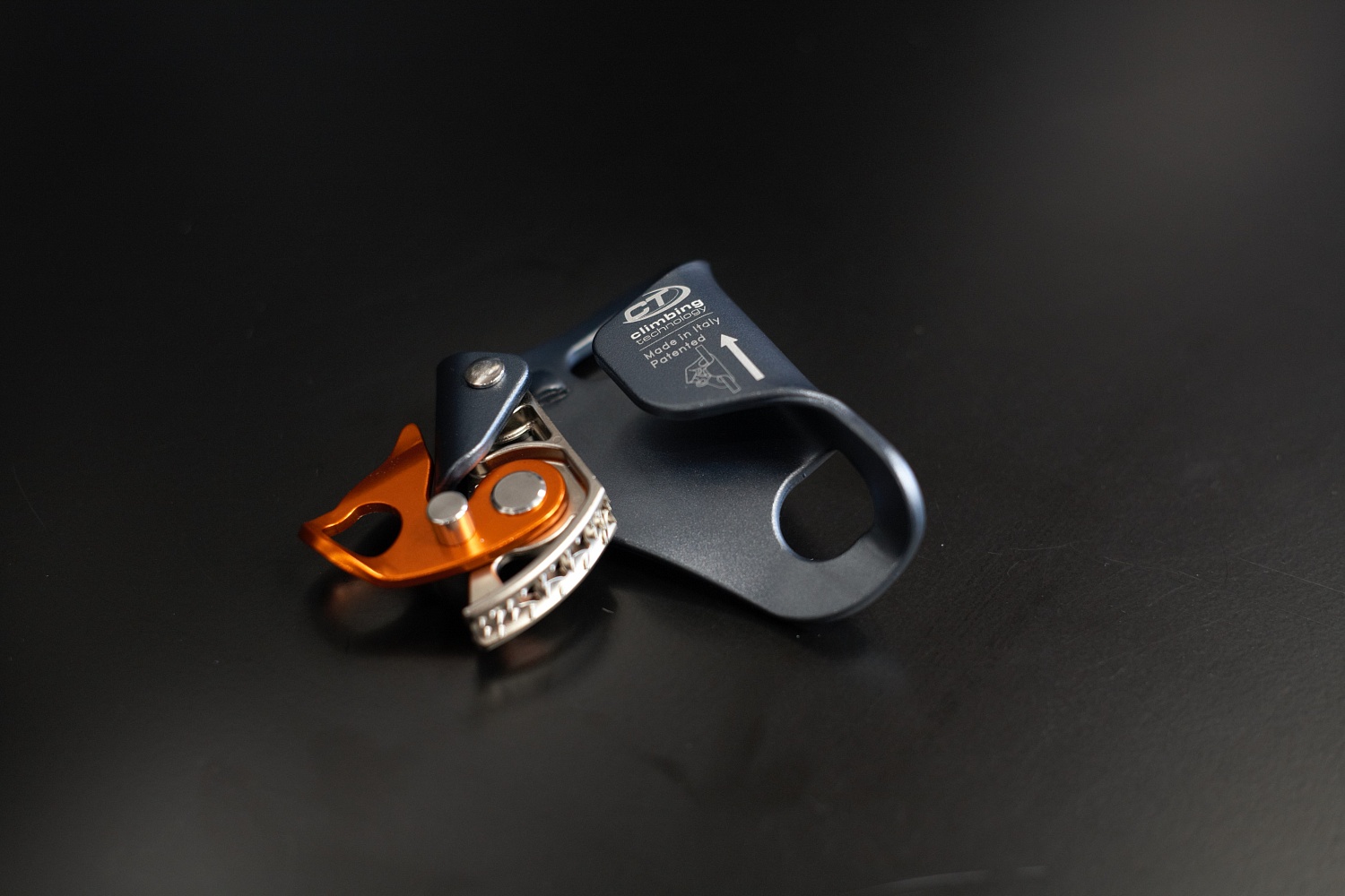 Зажим для веревки грудной Climbing technology CHEST ASCENDER PLUS
