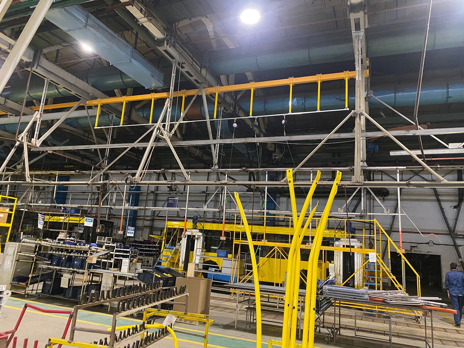 Стационарные анкерные линии в Московской области на заводе по ремонту автобусов