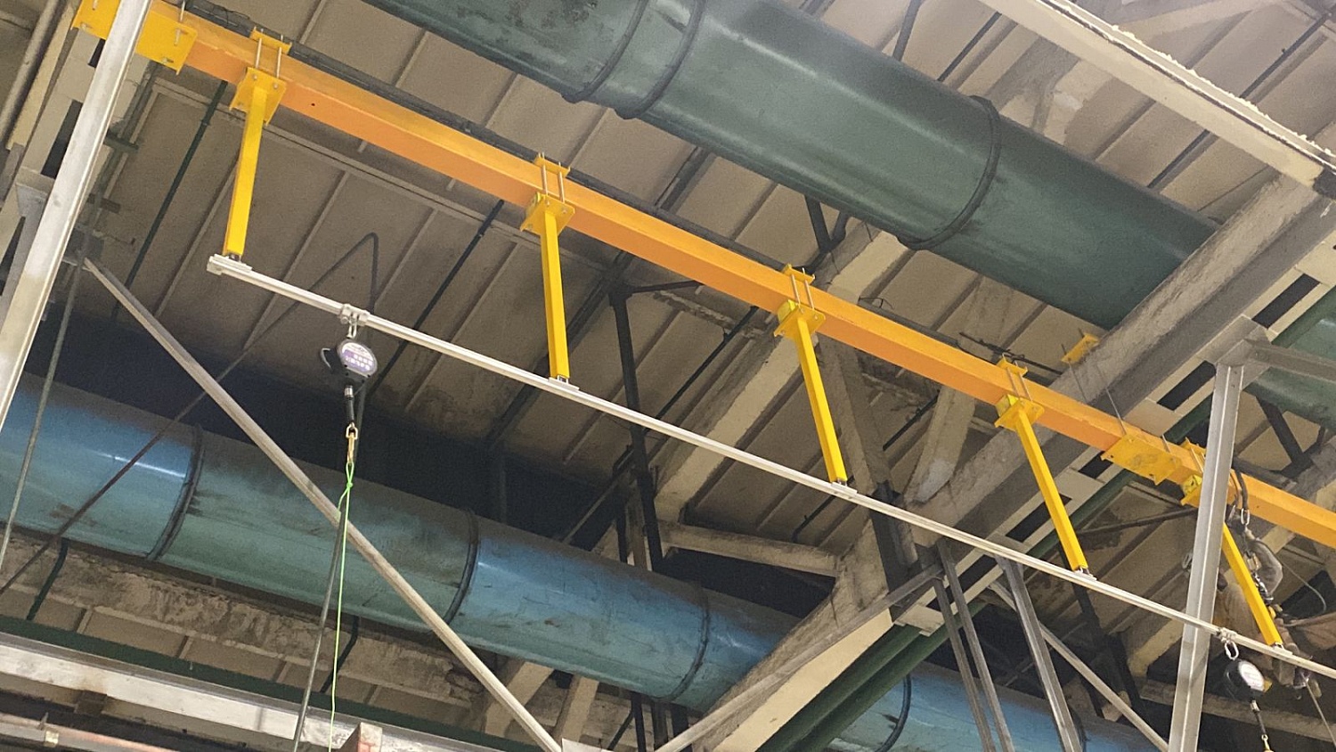 Стационарные анкерные линии в Московской области на заводе по ремонту автобусов